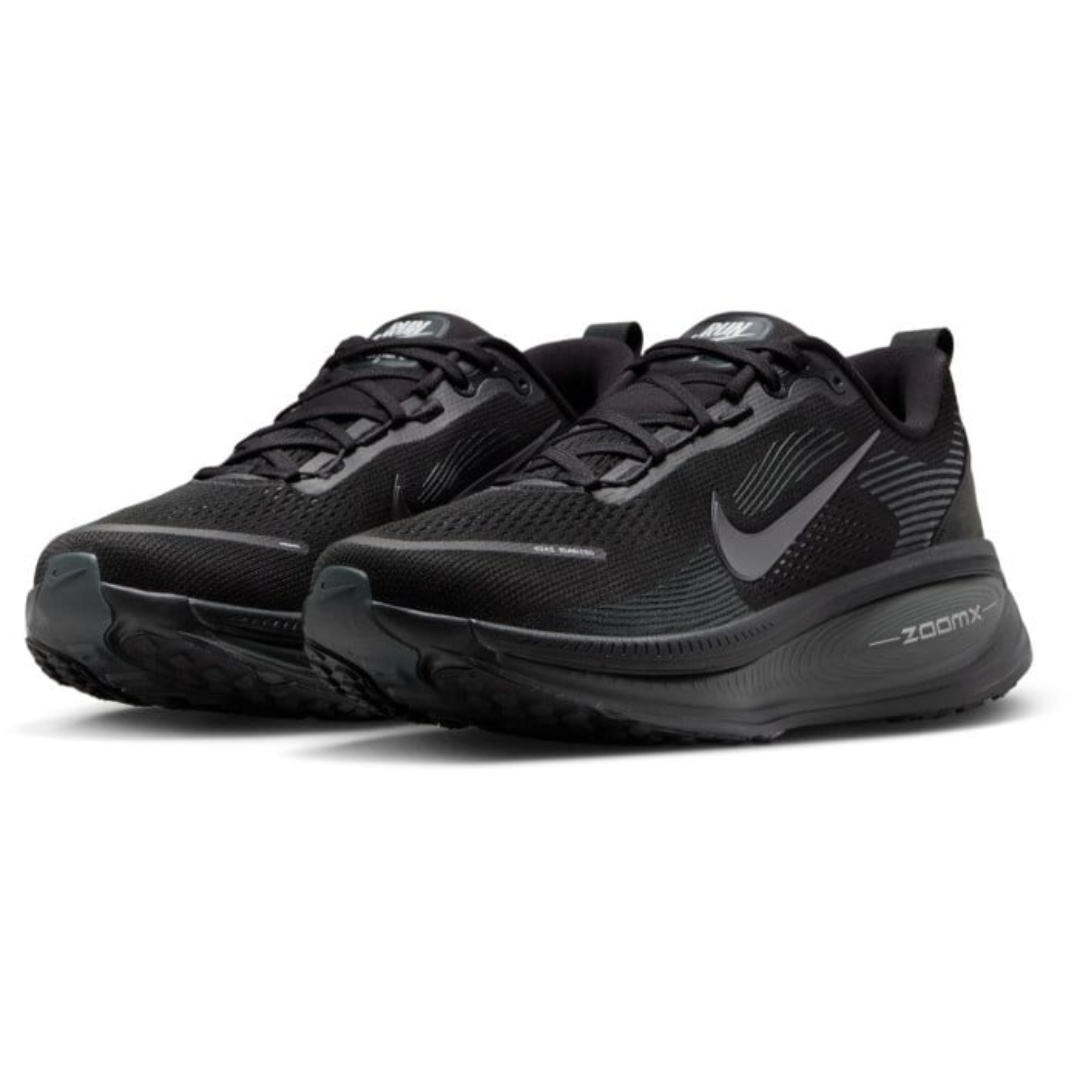 Vomero 18 Triple Black