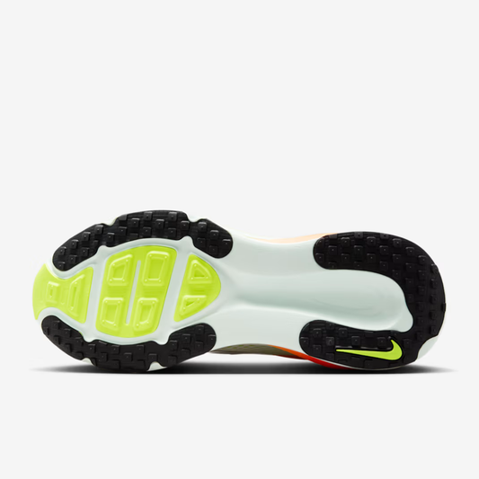 Vomero 18 Barely Green