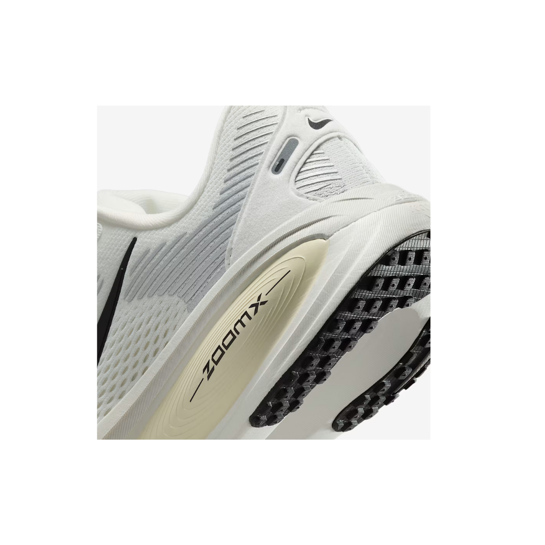 Vomero 18 Summit White