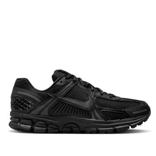 Vomero 5 "Triple Black"