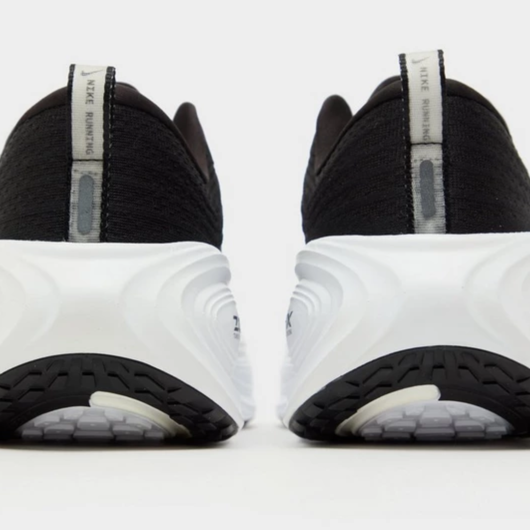 Vomero Plus - Black White