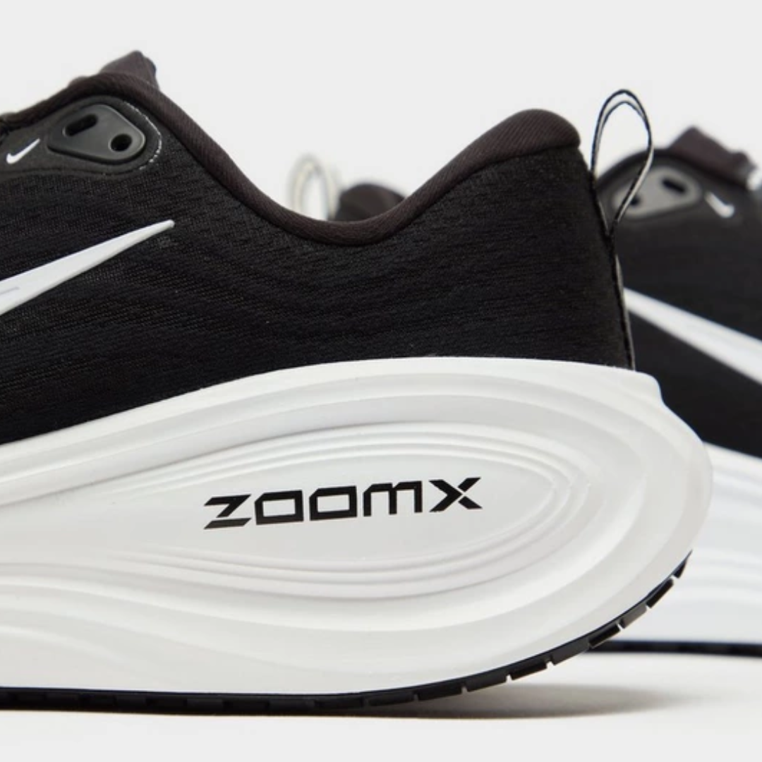 Vomero Plus - Black White